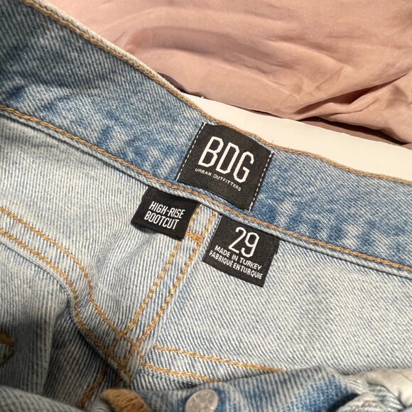 Urban Outfitters BDG Boot Cut High Rise Medium Light Wash Jeans Size 29 - Picture 2 of 9